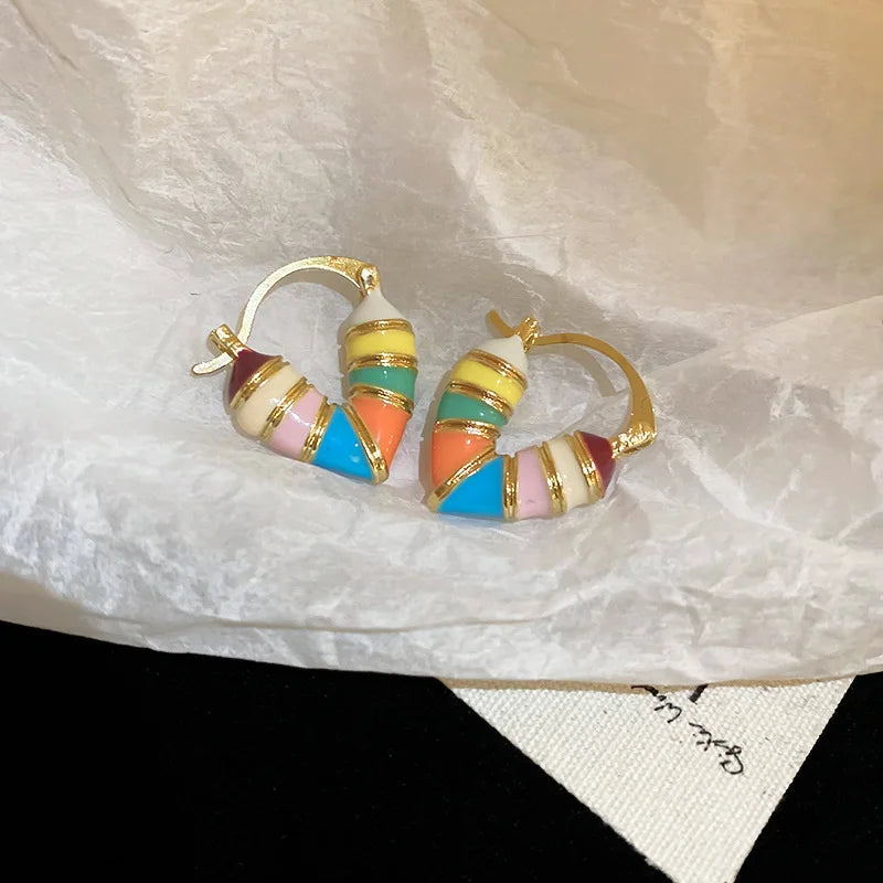 Candy Colorful Heart Hollow Hoop Earrings for Women Korean Sweet Design Sense Ear Buckle Cute Fashion Temperament Party Jewelry