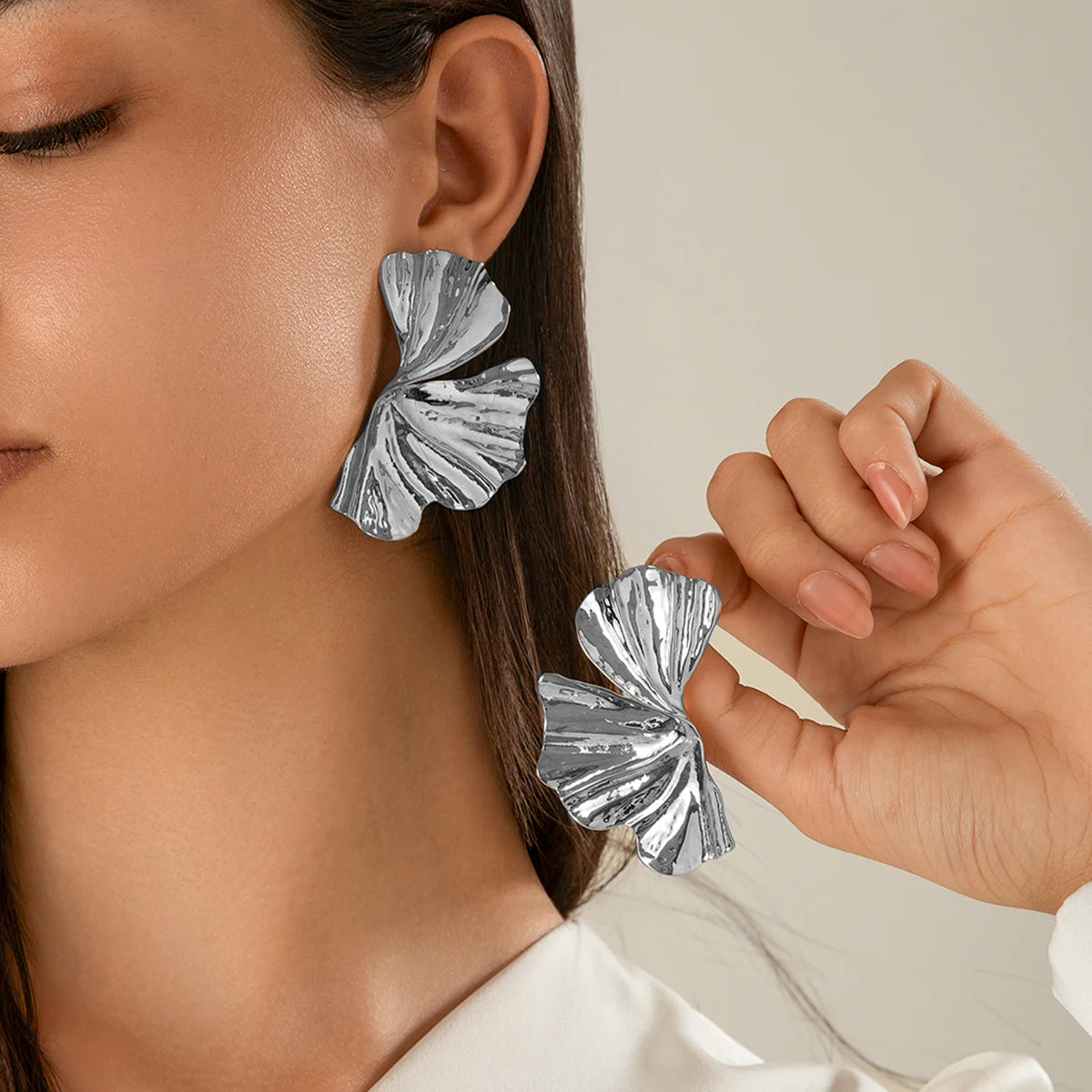 Ingemark Exaggerated Big Maple Leaf Stud Earrings for Women Punk Gold Color Geometric Petal Piercing Earrings Y2K Accessories