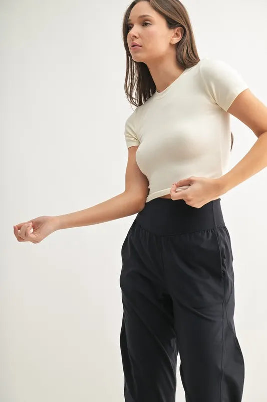 Essential Micro-ribbed Cropped Athleisure Tee